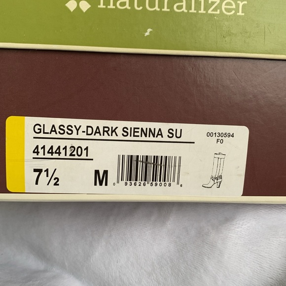 Naturalizer - Picture 9 of 9